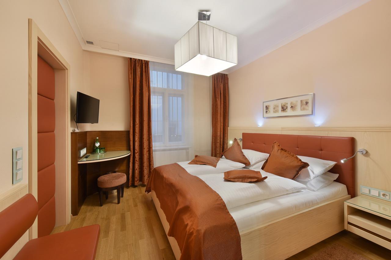 Hotel Pension Baronesse Vienne Extérieur photo